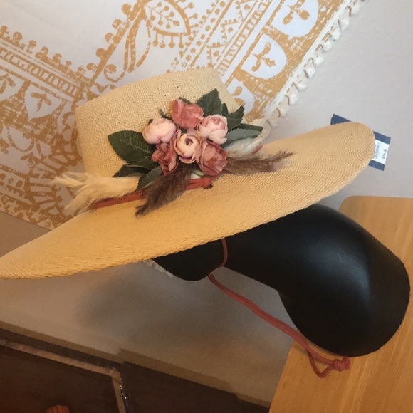 SALE ! Universal Thread upcycled hat - Picture 9 of 11